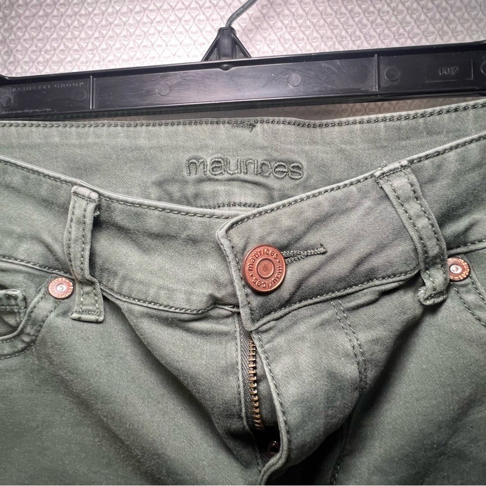 Maurices Womens Skinny Jeans Olive Green Mid Rise Stretch Pants Size S-R (4-6) - Picture 6 of 7
